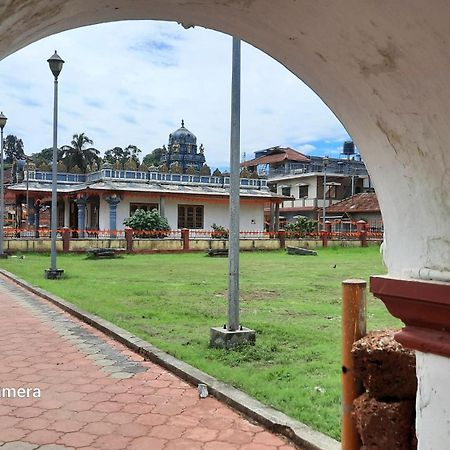 Varam Homestay Madikeri Exterior foto